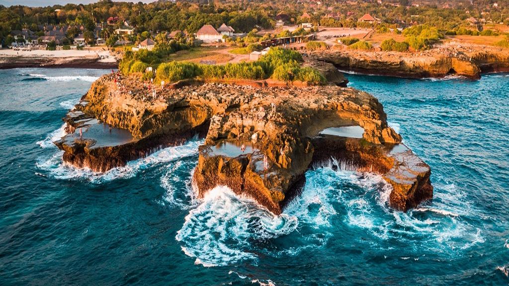 Full Day East Nusa Penida Private: Atuh Beach & diamond beach